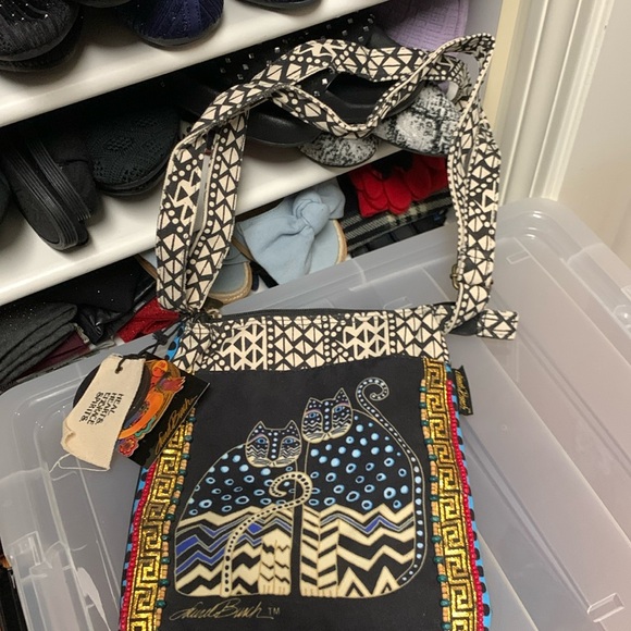 Lauren Burch Cat crossbody NWT. 8 x 10” tags on never carried - Picture 1 of 9